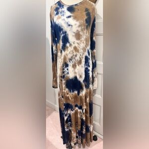 Super soft, flowy long sleeve maxi by Natural Life,sz L, tan cream navy, pockets